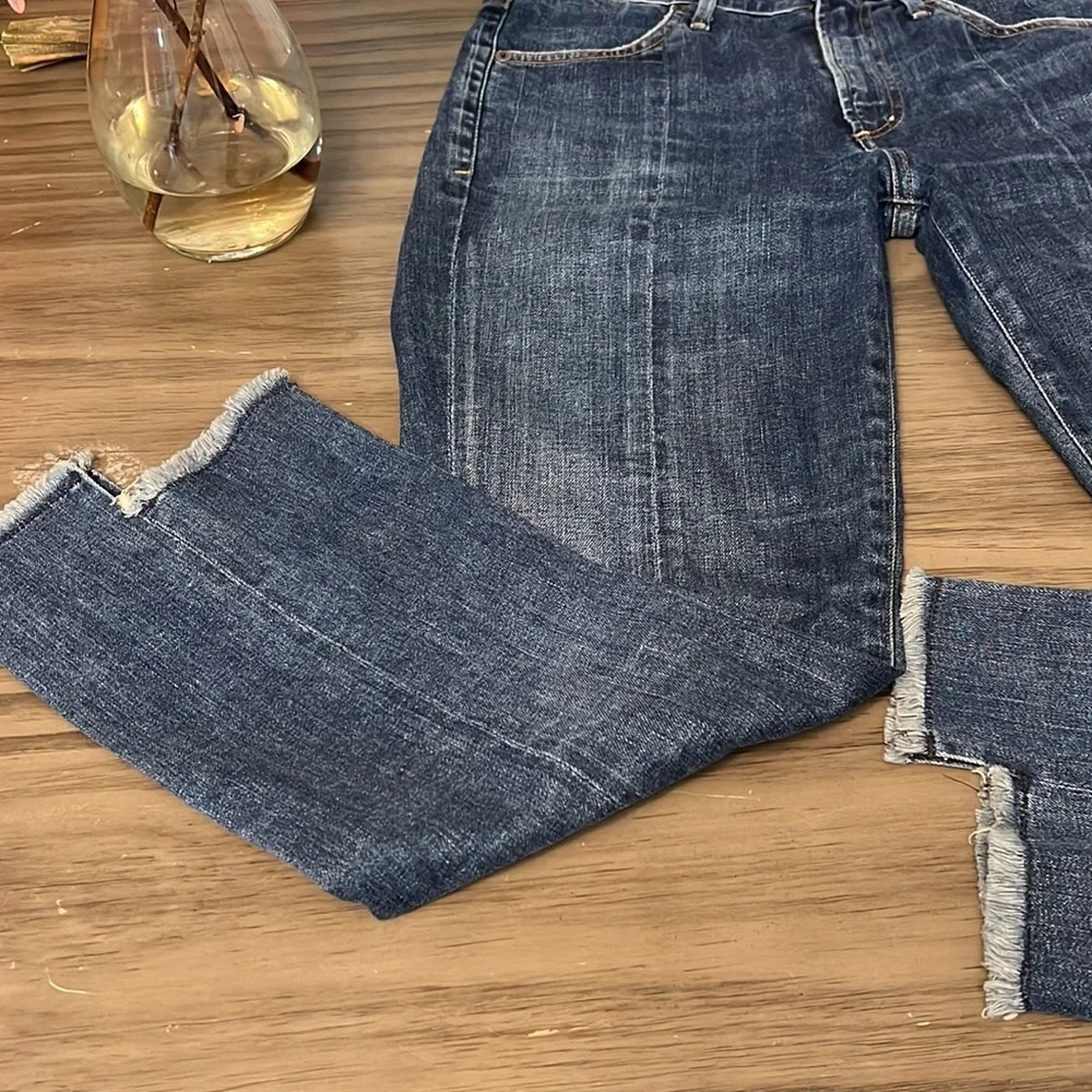 CITIZENS OF HUMANITY STEP HEM ANKLE CROPPED AMARI JEANS 26 - Picture 5 of 16